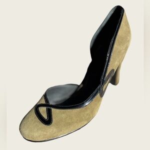 John Fluevog Miracles Cana Olive Green Suede Pumps Black Patent Details